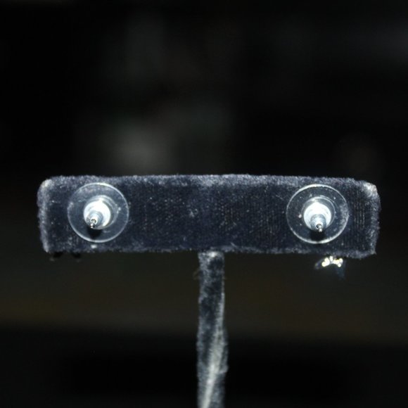 Silver Dolphin earrings with Rhinestone (cute) - Picture 6 of 6